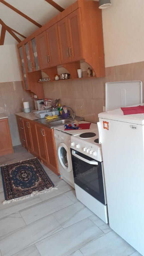 亚伊采Apartman Panorama公寓 外观 照片