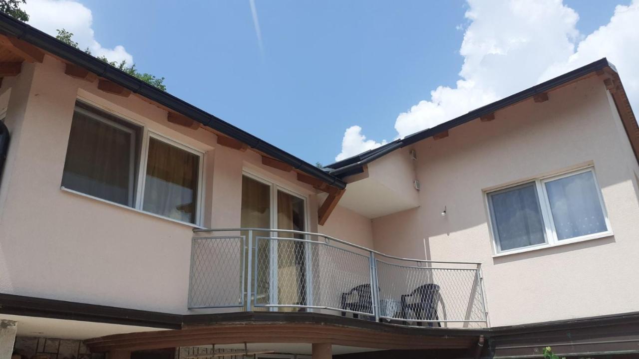 亚伊采Apartman Panorama公寓 外观 照片